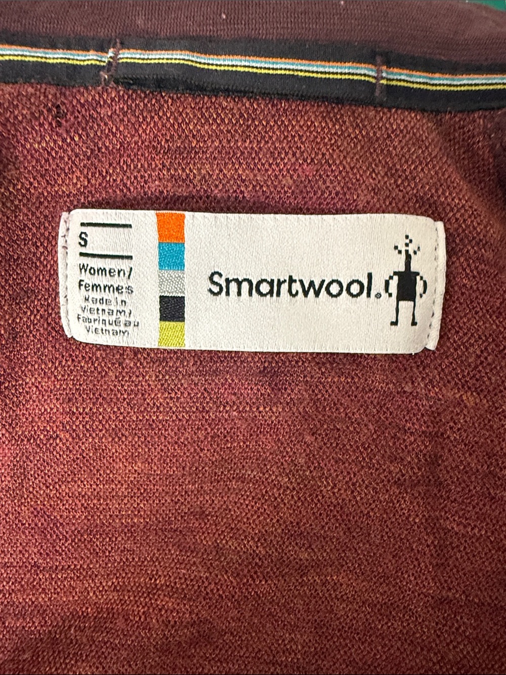 Smartwool Women’s Insulated Jacket in Plum with Pink-Accent Sleeves - Picture 3 of 3
